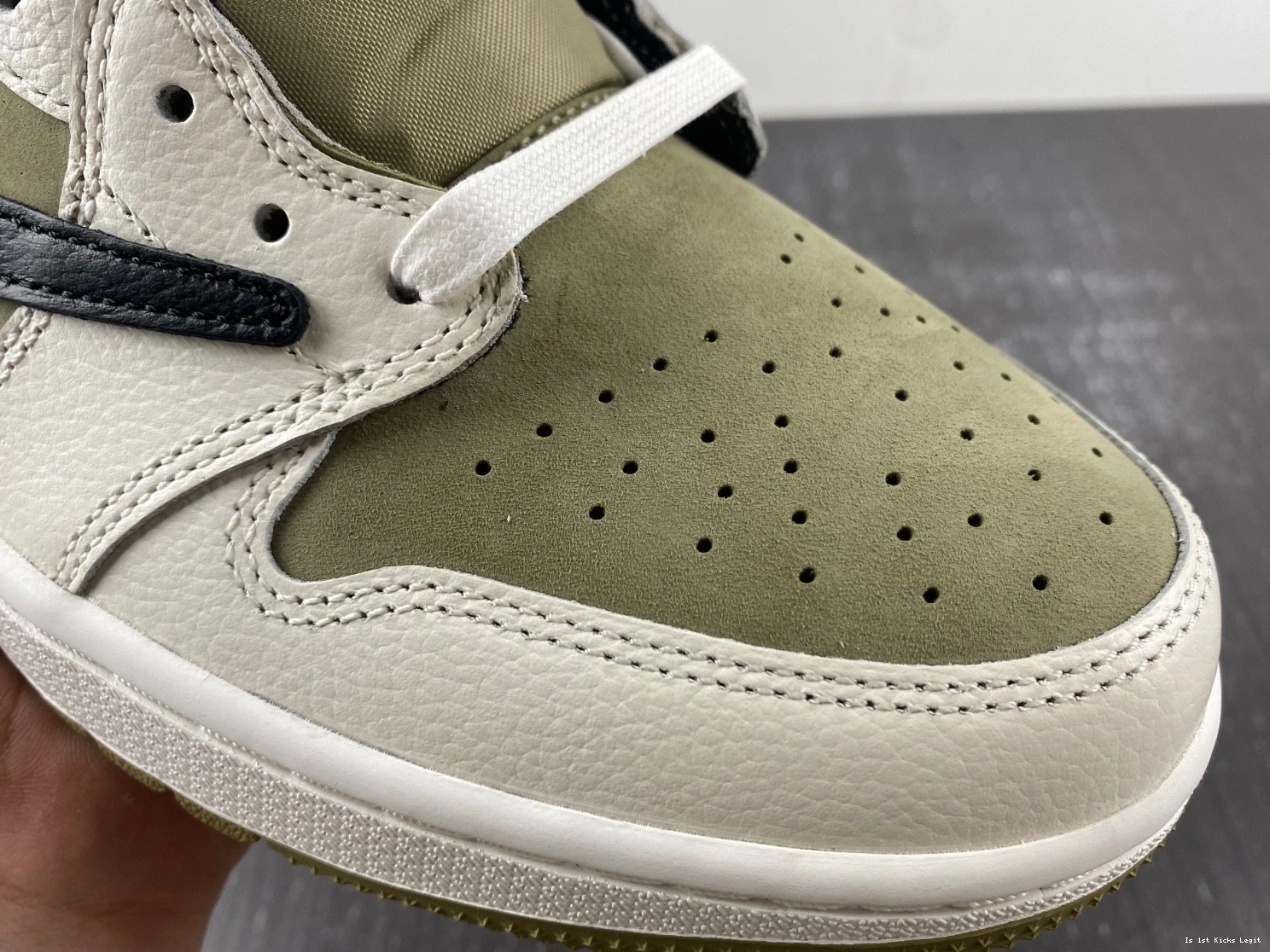 Jordan Low Neutral Retro 1 Scott Golf FZ3124-200 Travis Olive 0321